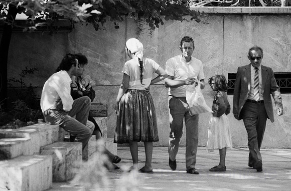 Plaka street lif, 1990