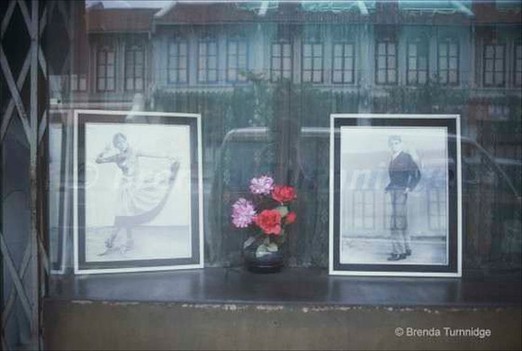 Dancer seeks young man, Beautiful Photo Studio, Singapore