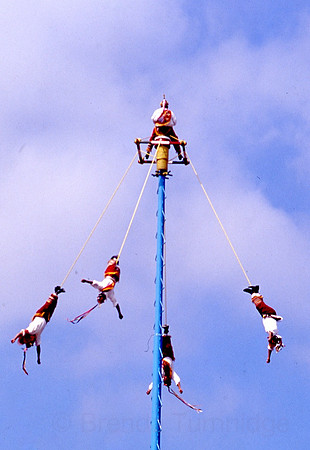 Danza de los Voladores (Dance of the Foyers), El Tajin, Mexico 2002
